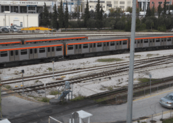 Βανδαλισμοί σε συρμούς του Μετρό στα Σεπόλια - Πώς δρουν ανενόχλητοι