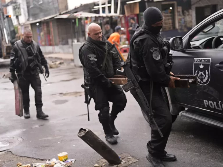 Αστυνομία Ρίο επιχειρεί