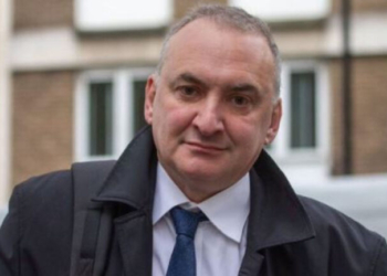 Βρετανία: Παραιτείται και ο γενικός γραμματέας της κυβέρνησης Στάρμερ