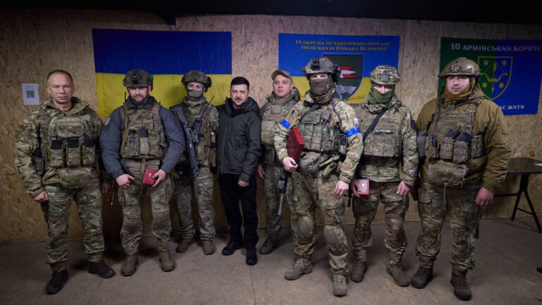 Ζελένσκι: Κίνδυνος για συμφωνίες χωρίς το Kίεβο – Πότε θέλει τερματισμό πολέμου ο Τραμπ