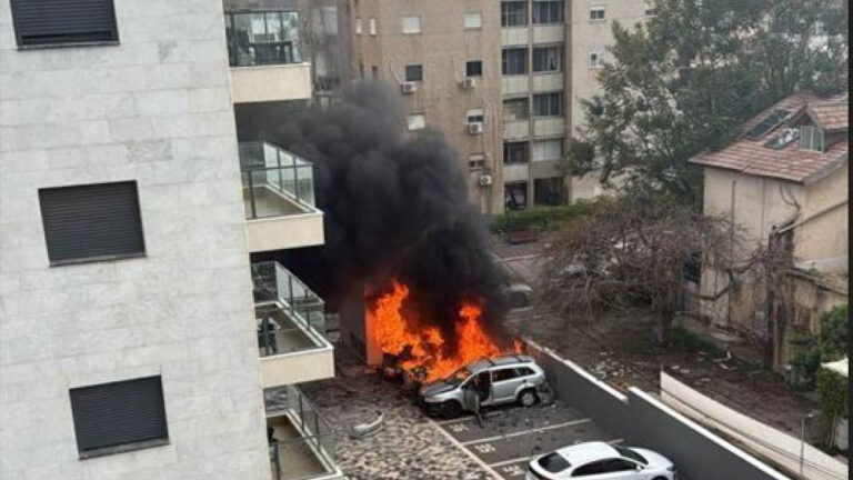 1 νεκρός και 1 τραυματίας από ρουκέτα της Χεζμπολάχ στη Ναχαρίγια: Βίντεο από τους καπνούς