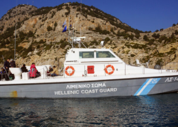 Ακινητοποίηση πλοίου λόγω μηχανικής βλάβης ανοιχτά της Άνδρου