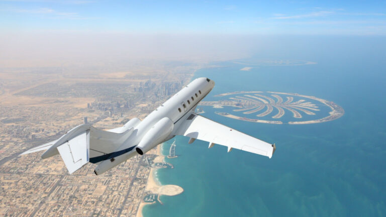 Ακυρώνεται η σημερινή πτήση επαναπατρισμού των Ελλήνων από το Ντουμπάι μετά το πλήγμα στο αεροδρόμιο