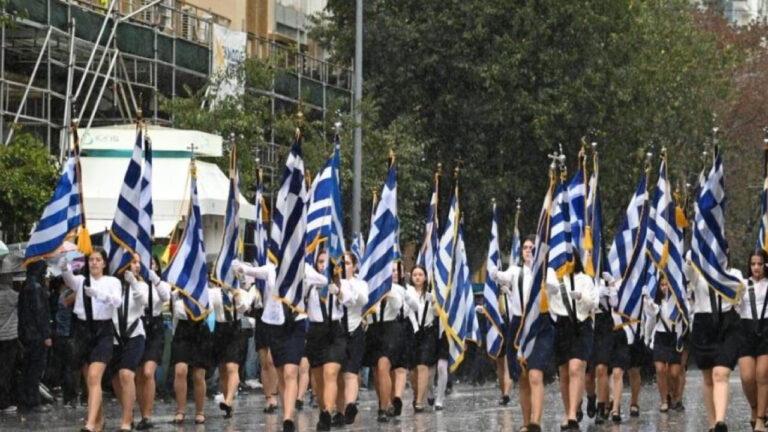 Ακυρώθηκαν λόγω καιρού οι παρελάσεις σε Ηράκλειο, Χανιά και Ρέθυμνο