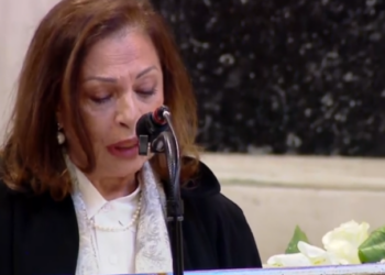 Αλεξίου για Μαρινέλλα: Στη σκιά του Παρθενώνα διάλεξες να τραγουδήσεις το μεγάλο αντίο σου