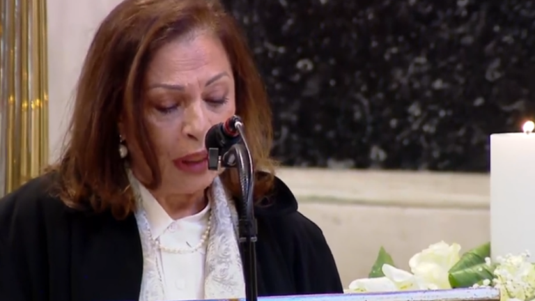 Αλεξίου για Μαρινέλλα: Στη σκιά του Παρθενώνα διάλεξες να τραγουδήσεις το μεγάλο αντίο σου