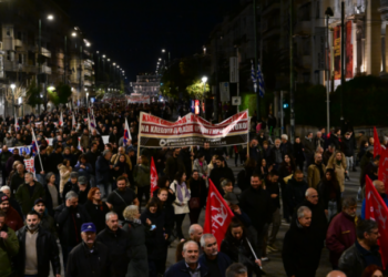 Αντιπολεμικό συλλαλητήριο στο Σύνταγμα και πορεία στην πρεσβεία των ΗΠΑ