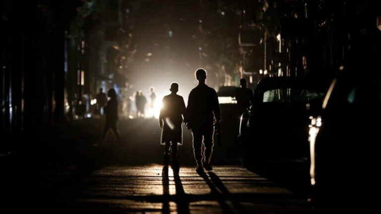 Αποκαθίσταται σταδιακά η ηλεκτροδότηση στην Κούβα μετά το καθολικό μπλακ άουτ