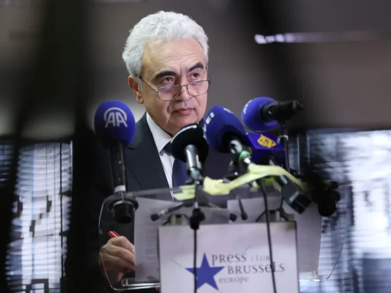 Μπιρόλ: Ο κόσμος αντιμέτωπος με τη χειρότερη ενεργειακή κρίση εδώ και δεκαετίες