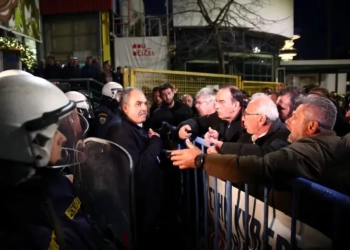 Μπλόκο της ΕΛΑΣ σε αγρότες που προσπάθησαν να μπουν στο χώρο της Agrotica - Βίντεο, φωτογραφίες