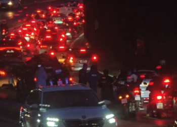 Χάος στην Κηφισίας: Δύο τροχαία ατυχήματα, ενεπλάκη και μηχανή της ΕΛ.ΑΣ - Βίντεο