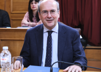 Χατζηδάκης: 14 παρεμβάσεις κατά της γραφειοκρατίας - Τι προβλέπεται