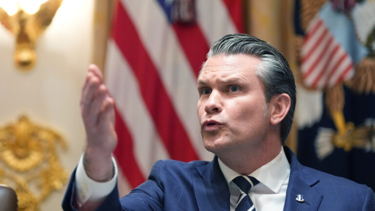 Χέγκσεθ για αμερικανικά στρατεύματα στο Ιράν: «Δεν αποκλείουμε τίποτα»