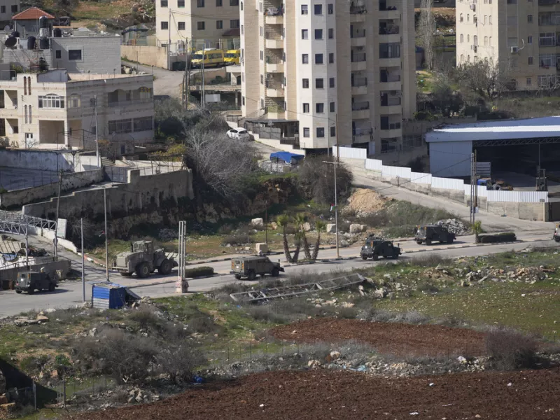 Στρατιωτικά οχήματα στη Δυτική Όχθη