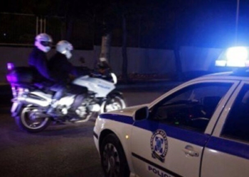 Επεισοδιακή καταδίωξη στο Χαλάνδρι: 19χρονος οδηγός έπεσε πάνω σε περιπολικό και παραβίασε τον μισό ΚΟΚ