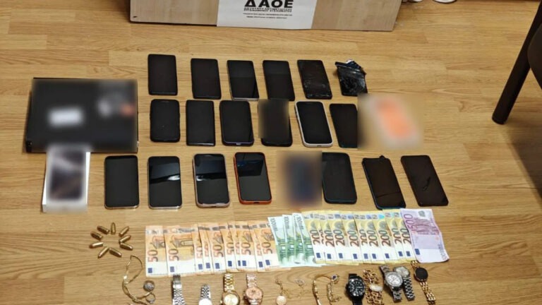 Εξαρθρώθηκε κύκλωμα απατεώνων «υπαλλήλων του ΔΕΔΔΗΕ» ή «λογιστών» - 6 συλλήψεις