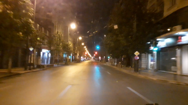 Έξι χρόνια από την πρώτη καραντίνα. Δείτε βίντεο και θυμηθείτε την έρημη Αθήνα