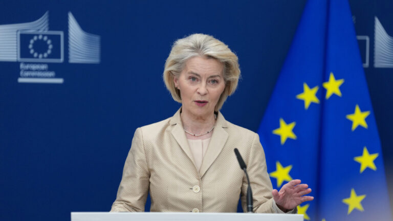 Φον ντερ Λάιεν: Η ΕΕ θα βρει τρόπο να χορηγήσει το συμφωνημένο δάνειο στην Ουκρανία