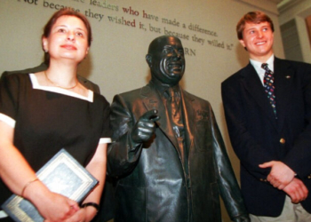 Η Ρωσία χαρακτηρίζει «ξένο πράκτορα» τη δισέγγονη του σοβιετικού ηγέτη Χρουστσόφ