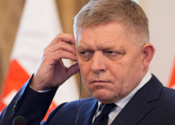 Η Σλοβακία εξετάζει το μέτρο της ακριβότερης βενζίνης για τους τουρίστες