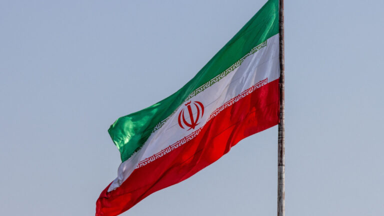 Ιράν: Διακόπηκε η παραγωγή μεγάλης χαλυβουργίας μετά από ισραηλινοαμερικανικά πλήγματα