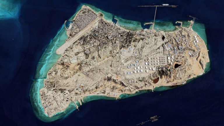 «Ίσως πάρουμε το Χαργκ, ίσως όχι»: Ξανά στο στόχαστρο του Τραμπ το στρατηγικής σημασίας νησί στον Κόλπο