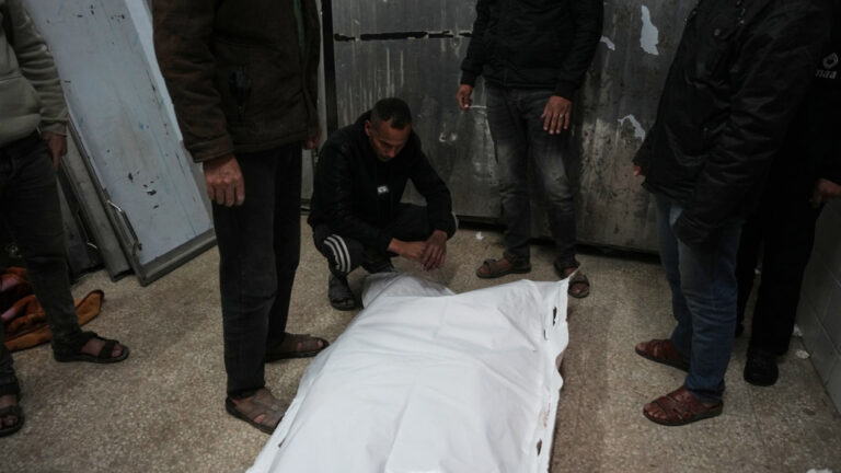 Ισραηλινή επίθεση σκοτώνει τρεις στη Γάζα - Εντείνονται οι περιφερειακές επιχειρήσεις