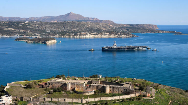 Κατασκοπεία στη Σούδα: Κρυπτογραφημένο λογισμικό στο κινητό του Γεωργιανού