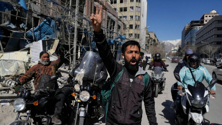 Κρίση στη Μέση Ανατολή: Για κίνδυνο «συρροής προσφύγων» από το Ιράν προειδοποιεί η ΕΕ