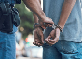 Λάρισα: Μεγάλη αστυνομική επιχείρηση στην περιοχή της Αγιάς και τέσσερις συλλήψεις