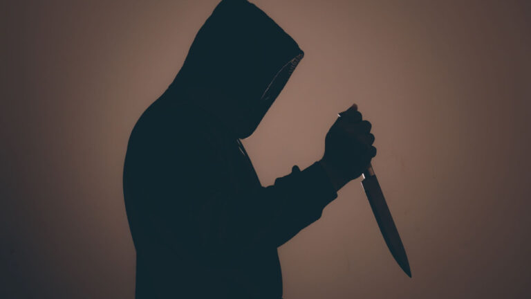 Μαχαίρωσαν μαθητή στην Πλατεία Αμερικής - Εκτός κινδύνου ο ανήλικος