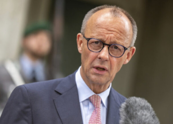 Μερτς: Χαιρετίζω την ετοιμότητα του Τραμπ να τερματίσει τις εχθροπραξίες στη Μέση Ανατολή