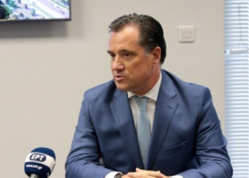 O Aδωνις Γεωργιάδης κάνει μήνυση στον Λάκη Λαζόπουλο