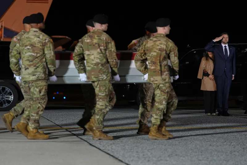 Στρατιώτης