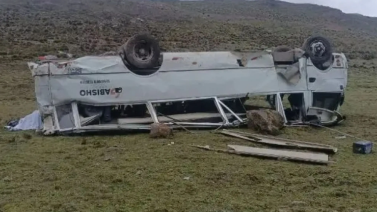 Περού: Τουλάχιστον 13 νεκροί σε τροχαίο