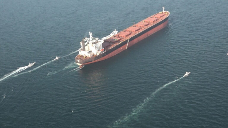 Πλοίο τουρκικής ιδιοκτησίας διέσχισε το Στενό του Ορμούζ