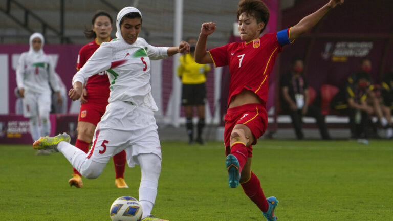 Προπονήτρια του Ιράν: Τα τηλεοπτικά σχόλια ώθησαν ορισμένες παίκτριες να ζητήσουν άσυλο