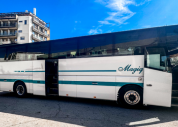 Πυρκαγιά ξέσπασε σε λεωφορείο του ΚΤΕΛ Θεσσαλονίκης - Έγκαιρα απομακρύνθηκαν οι επιβάτες