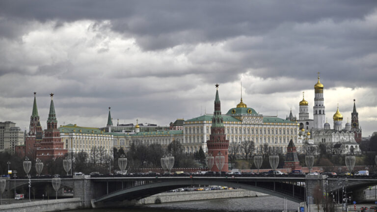 Ρωσία: Απελαύνει Βρετανό διπλωμάτη, τον κατηγορεί για κατασκοπεία