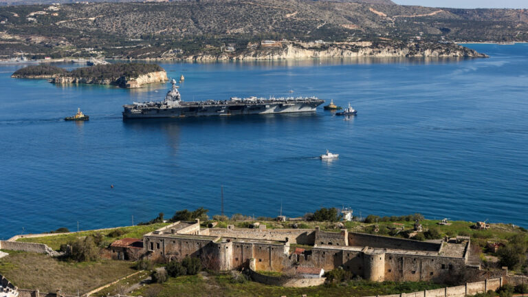 Σχέδιο της ΕΥΠ: «Σκορπιός της ερήμου» σε όλες τις βάσεις των ΗΠΑ στην Ελλάδα