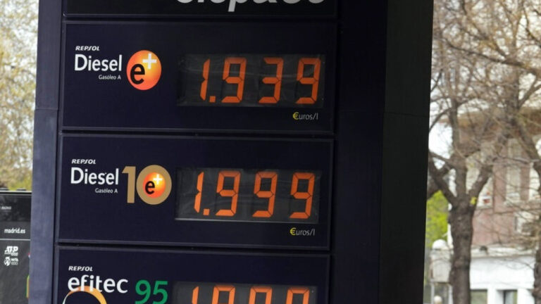 SER: Η Ισπανία μειώνει τον ΦΠΑ στα καύσιμα στο 10% λόγω του πολέμου στο Ιράν