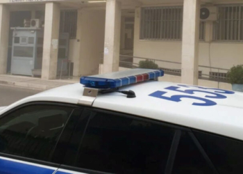 Σοκ στα Γιάννενα: Σε κρίσιμη κατάσταση αστυνομικός που αυτοπυροβολήθηκε μέσα στο Αστυνομικό Μέγαρο