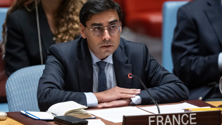 Στεφάν Σεζουρνέ: «Οποιαδήποτε απειλή κατά κράτους-μέλους αποτελεί εξ ορισμού απειλή κατά της ΕΕ»