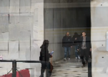 Στην Ευελπίδων οι 22 συλληφθέντες για τη μεγάλη απάτη στον ΕΦΚΑ - Δείτε βίντεο