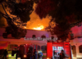 Στις φλόγες κτίριο της Λαμίας- Μεγάλη μάχη της πυροσβεστικής