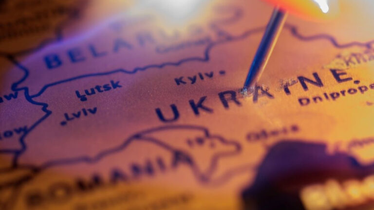 Συναγερμός σε σχεδόν όλη την Ουκρανία λόγω επιθέσεων της Ρωσίας