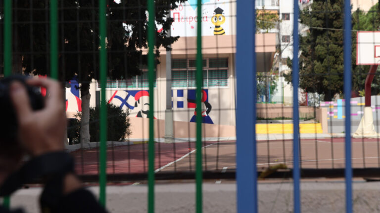 Θεσσαλονίκη: Aνήλικοι ταυτοποιήθηκαν για φθορές σε σχολεία στη Θέρμη