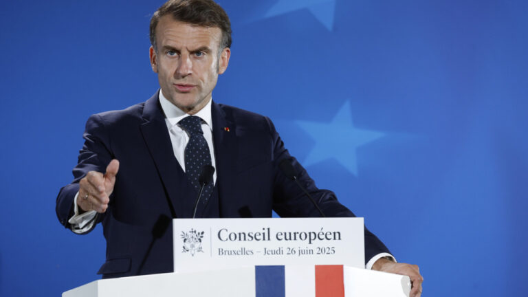 Τηλεφωνική επικοινωνία Μακρόν – Πεζεσκιάν: «Σταματήστε αμέσως τις επιθέσεις στην ευρύτερη περιοχή»