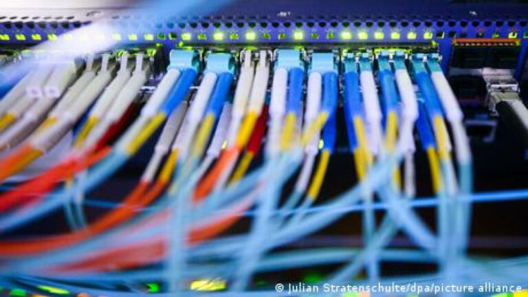 Το γερμανικό Δημόσιο προσπαθεί να απεξαρτηθεί από τις ΗΠΑ