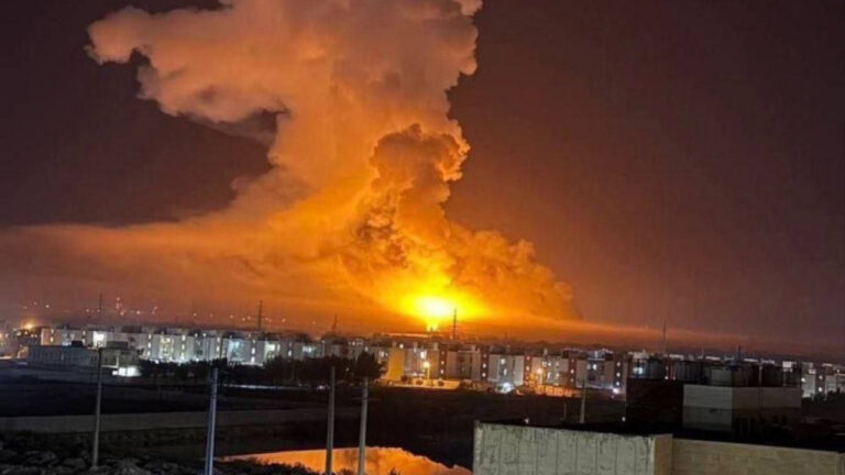 Το Ιράν απειλεί με αντίποινα αν το Ισραήλ πλήξει τις ενεργειακές υποδομές του